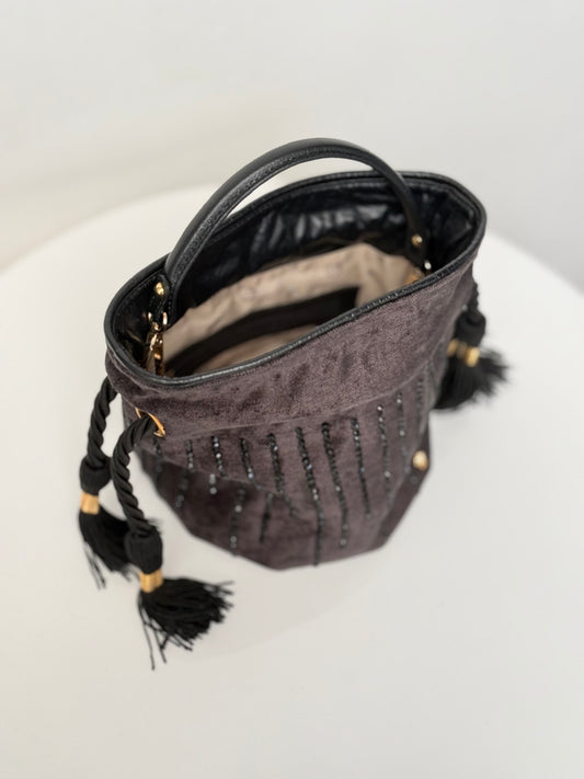 BOUCHER BUCKET BAG NEGRA