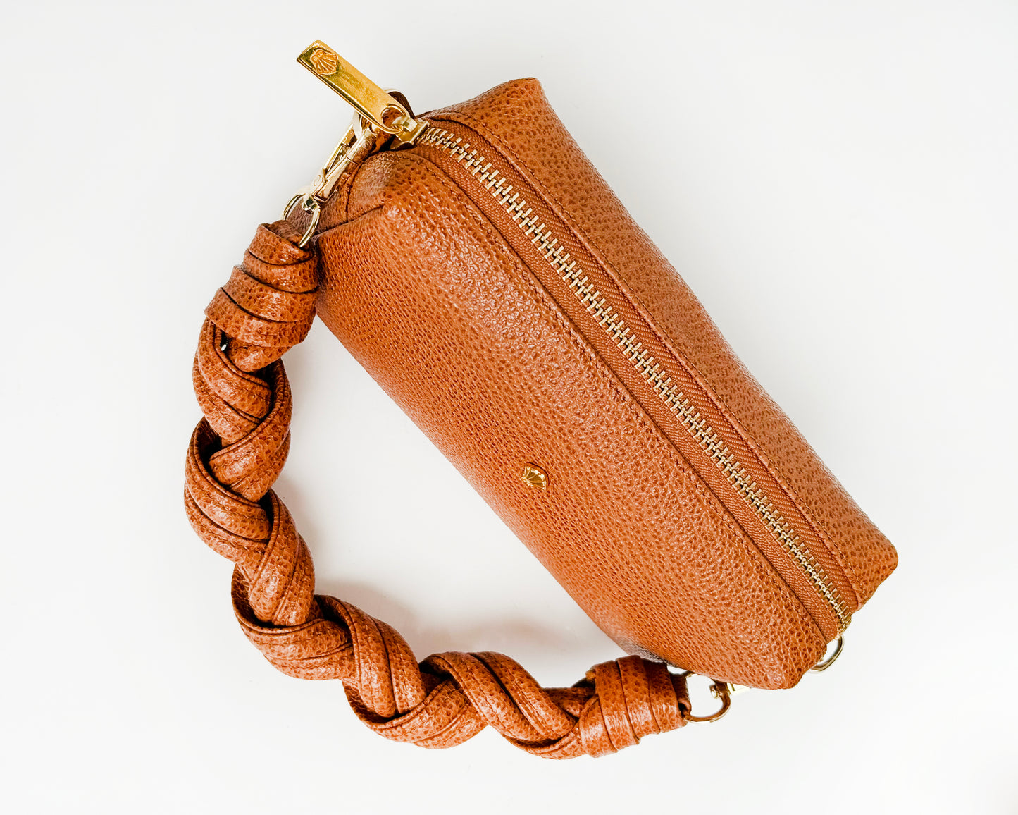 COSMO RÁVENA AVELLANA