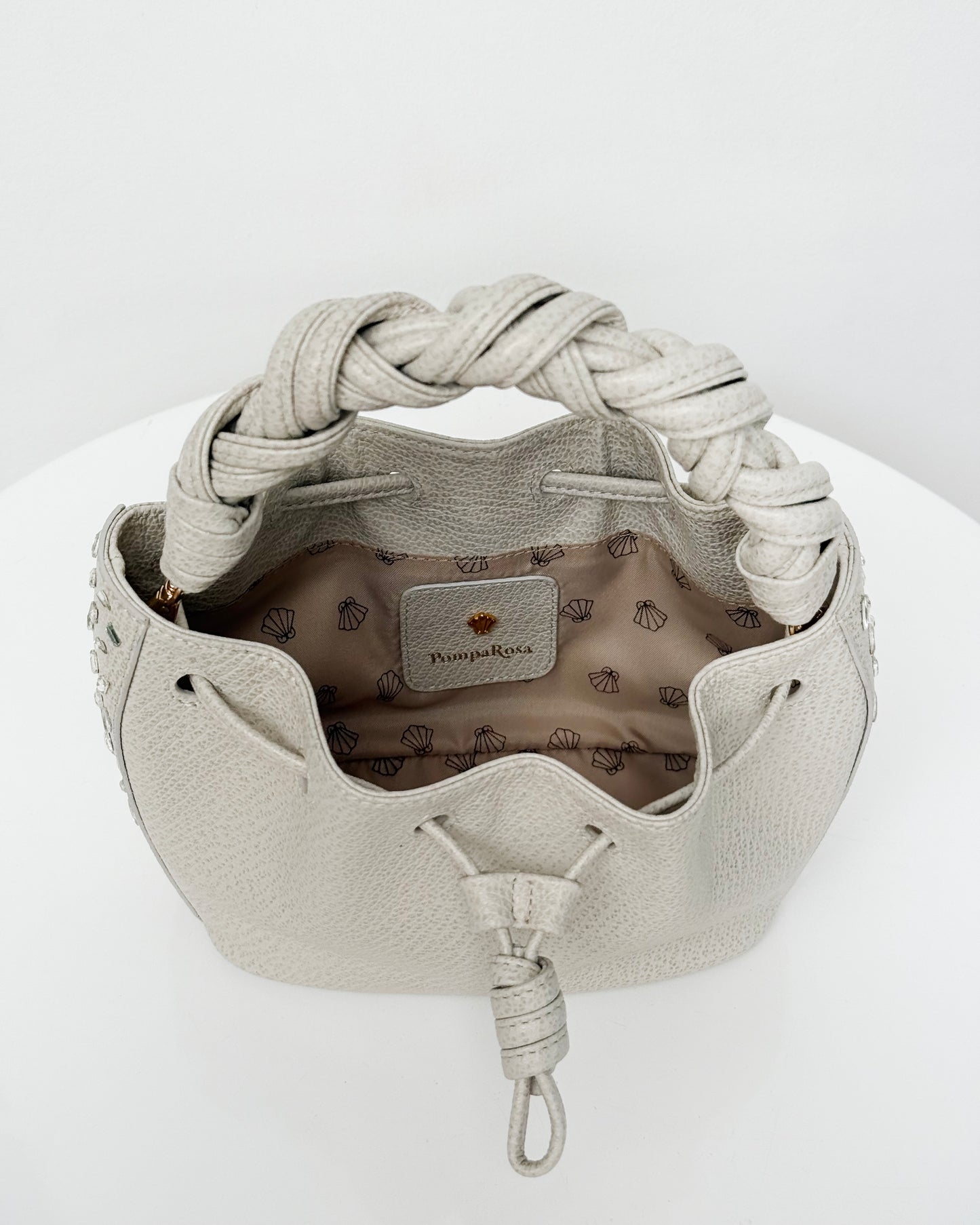 BUCKET IRIS RÁVENA MARFIL