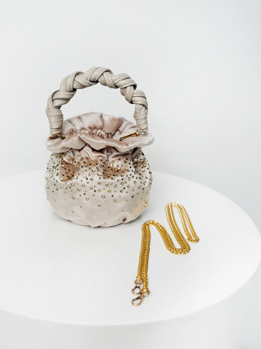 LOANA – RÁVENA MARFIL