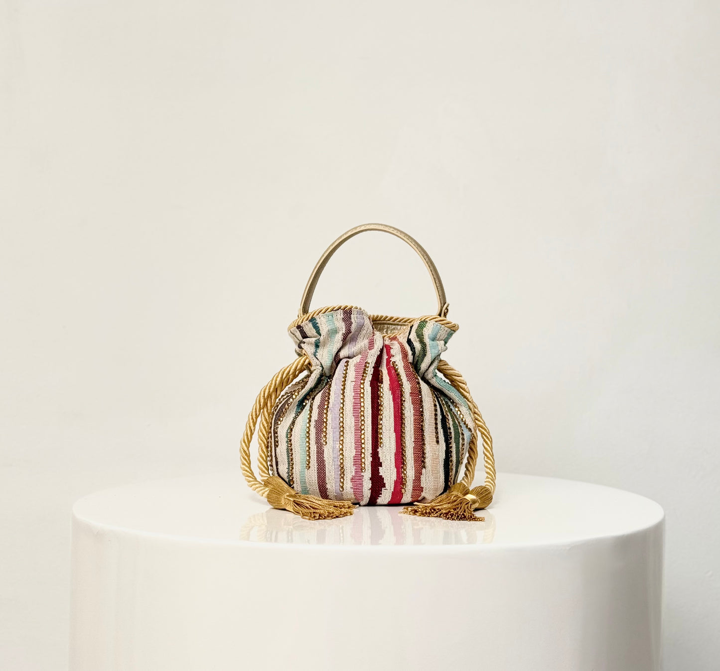 BOUCHER BUCKET BAG - RAYAS PASTEL