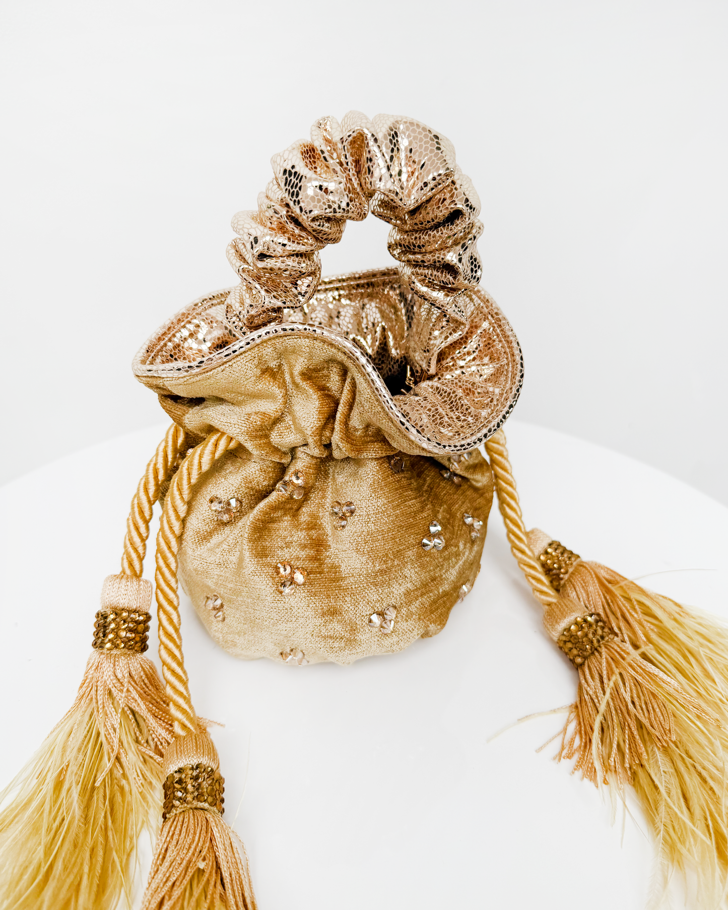 MINI BOUCHER PLUMAS DORADA