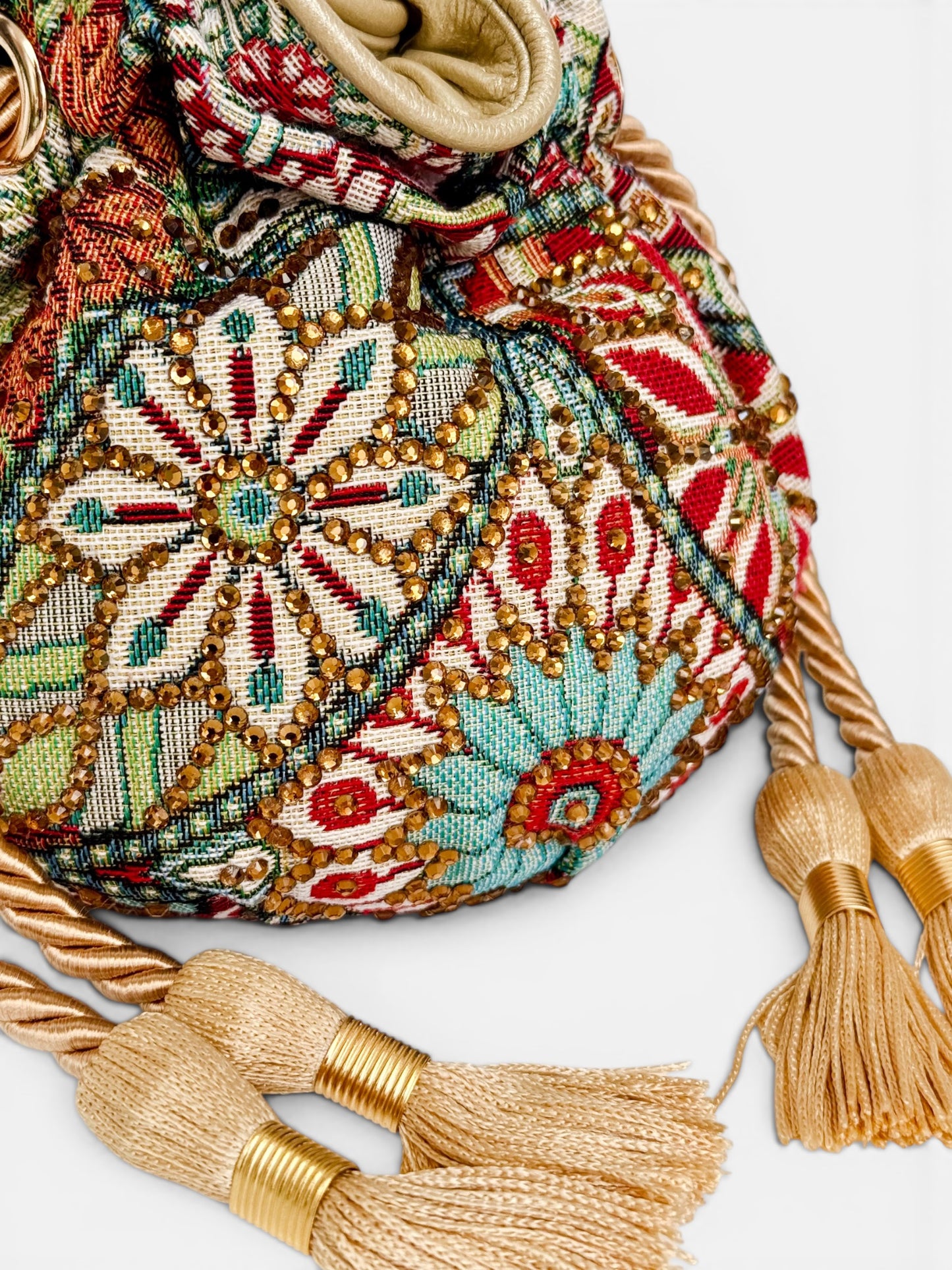 BOUCHER BUCKET BAG VITRAL
