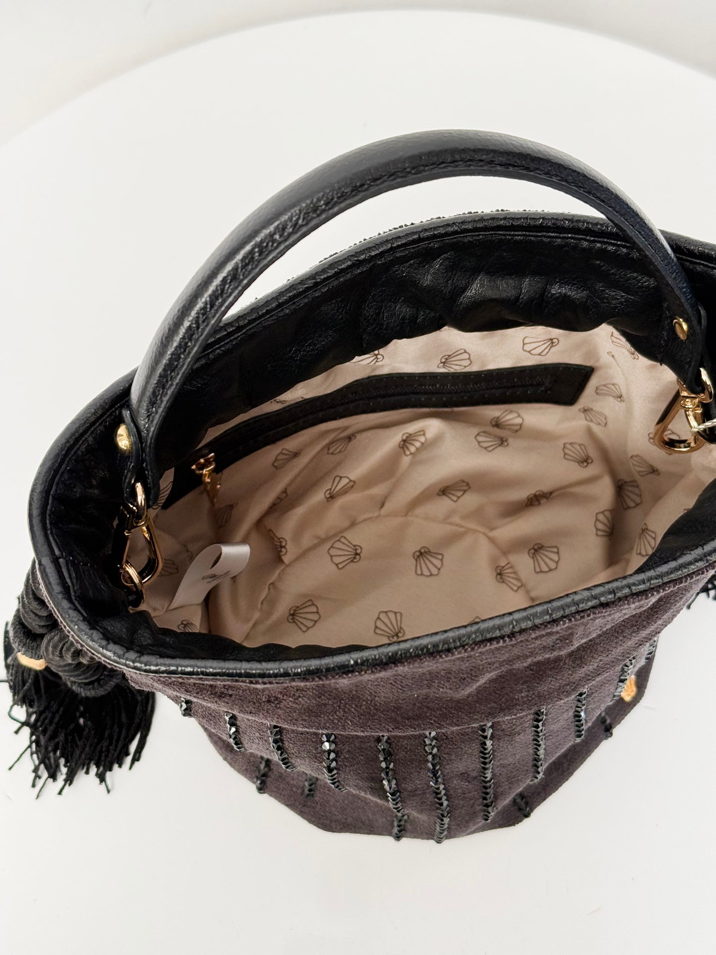 BOUCHER BUCKET BAG NEGRA