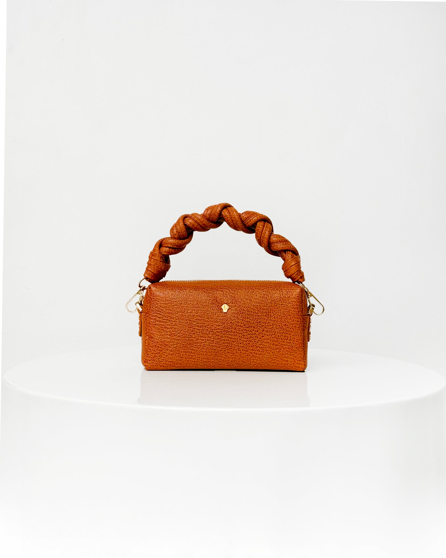 COSMO RÁVENA AVELLANA