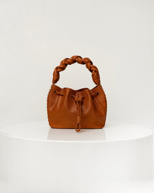 BUCKET IRIS RÁVENA AVELLANA