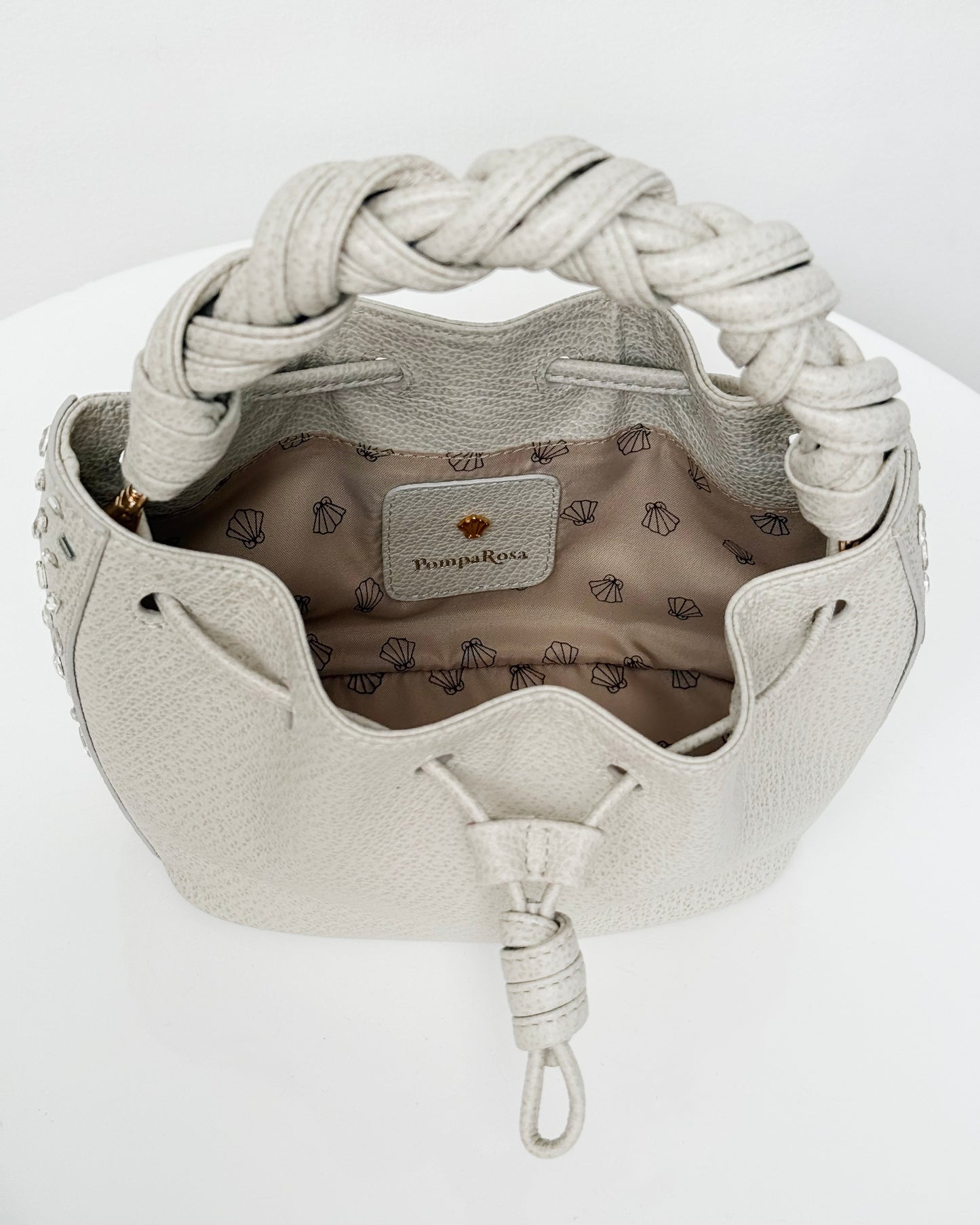 BUCKET IRIS RÁVENA MARFIL