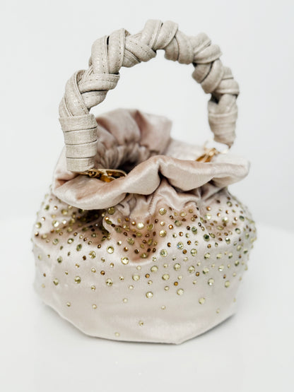 LOANA – RÁVENA MARFIL