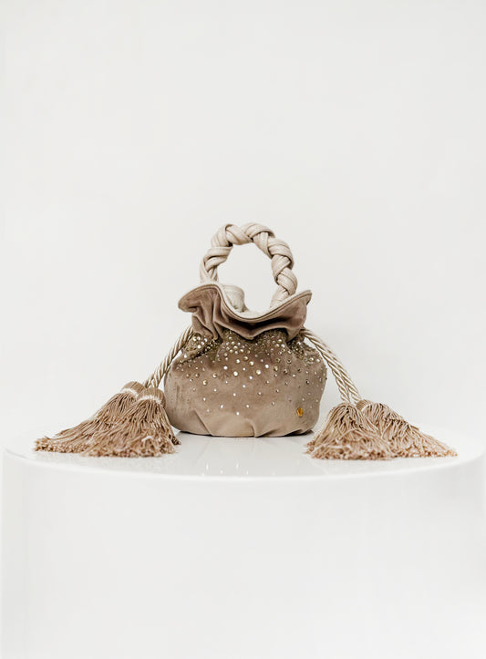 BOUCHER RÁVENA SAND