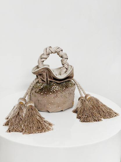 BOUCHER RÁVENA SAND