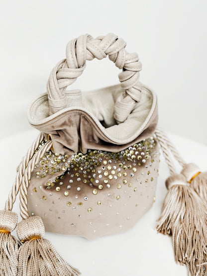 BOUCHER RÁVENA SAND