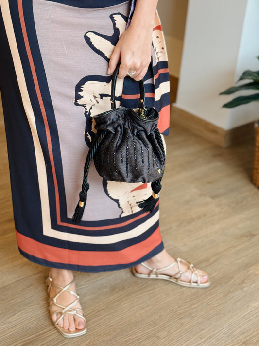 BOUCHER BUCKET BAG NEGRA